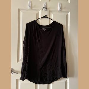 Basic Black Long Sleeve Tee